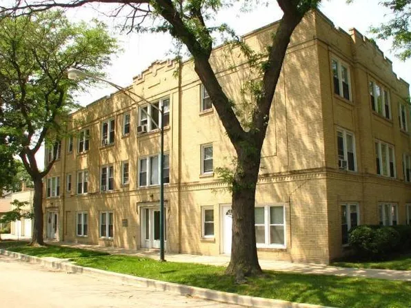 6010 W Seminole St, Chicago, IL 60646