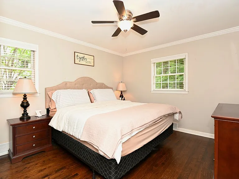 2260 Pinecliff Dr NE — Photo 10