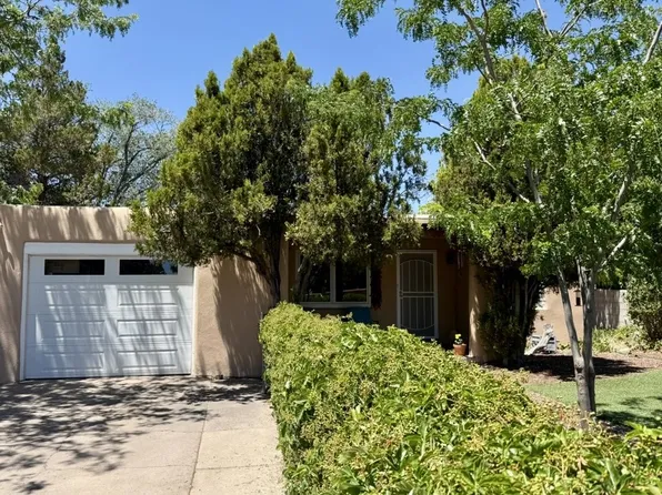 130 Solana Dr, Santa Fe, NM 87501