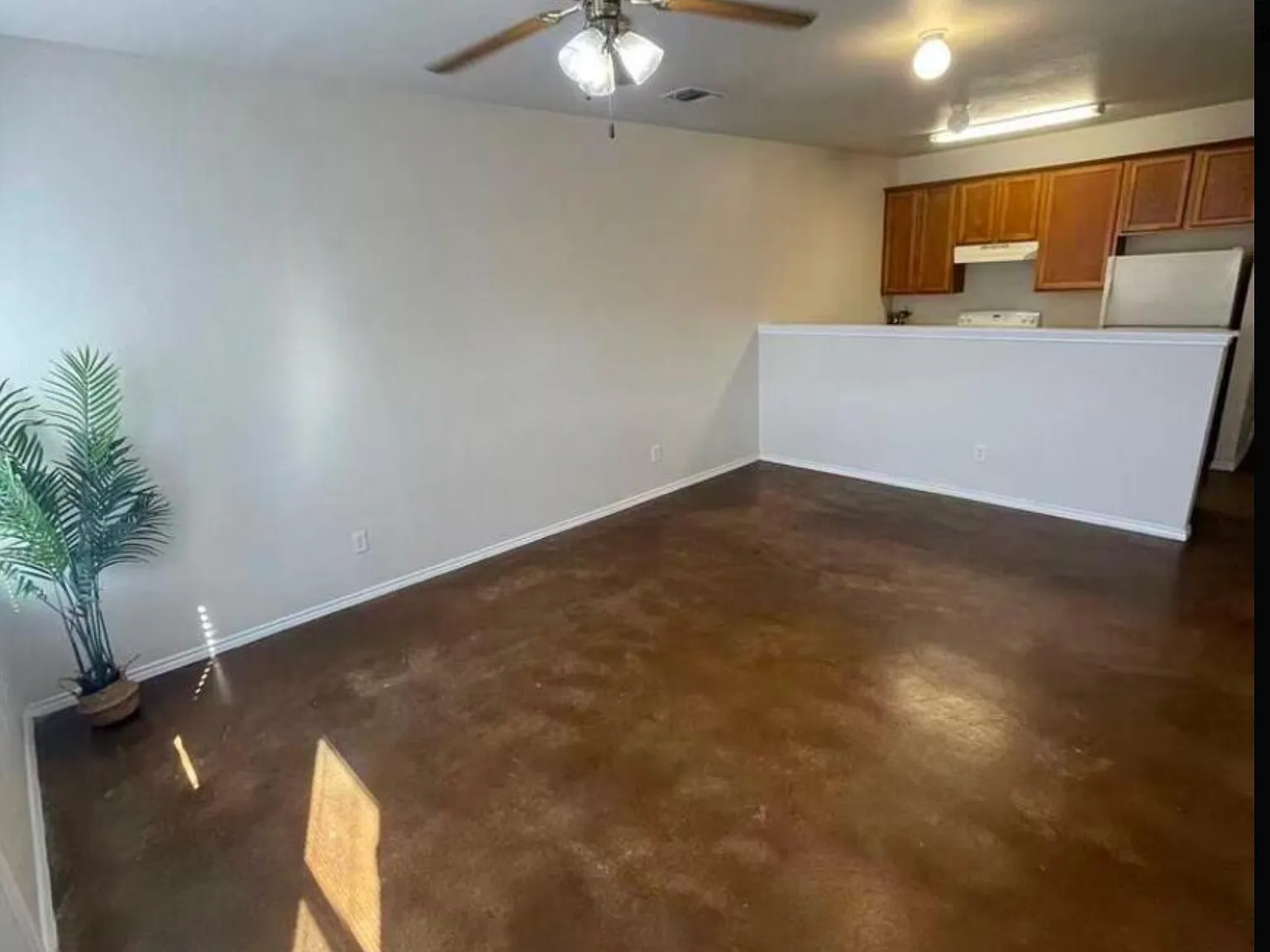 3 bed, 2.5 bath, 1391 sqft, $1,200 — Photo 4