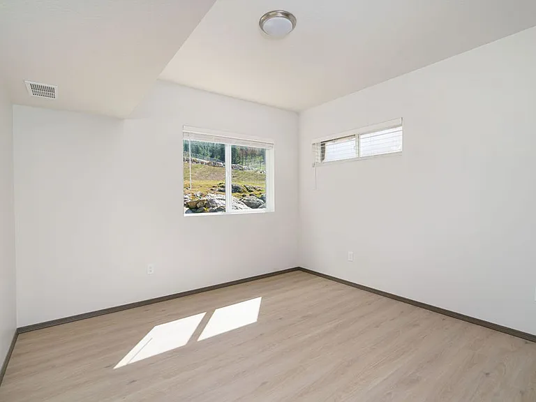 The Vistas Apartments at Beacon Hill — Photo 28