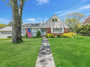 5 Ridge Rd, Ronkonkoma, NY 11779