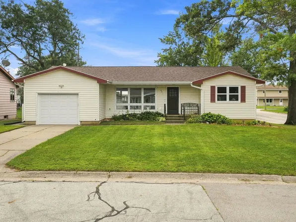 601 9th Ave SE, Dyersville, IA 52040