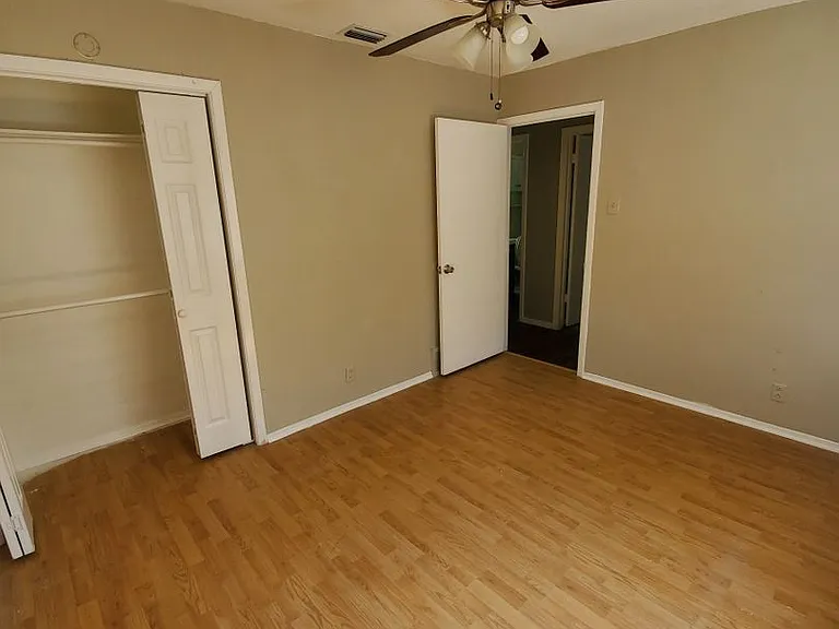 3025 Lambert Dr — Photo 9