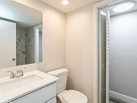 5th image of 3240 Meridian Way #A