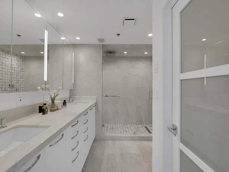 4114 W Palm Aire Dr #146B — Photo 34