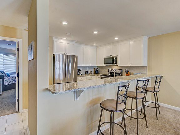 3rd image of 9002 Palmetto Dr APT 418