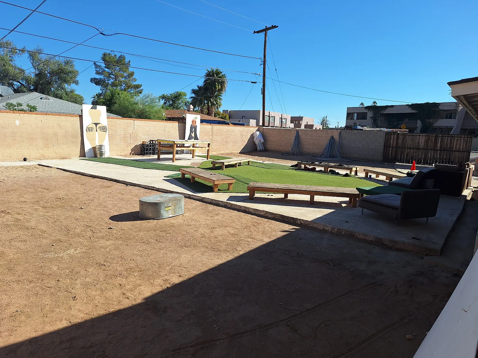 1233 S Hardy Dr — Photo 2