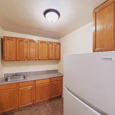 3rd image of 189-03 Henderson Ave #2