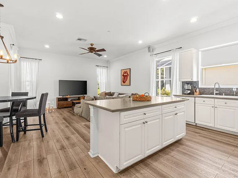 4621 Windward Cove Ln — Photo 31