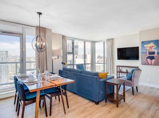 193 Aquarius Mews #2907, Vancouver, BC V6Z2Z2