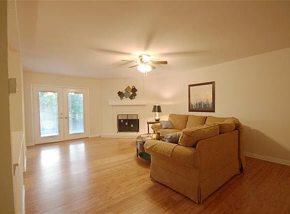 4th image of 2137 Loma Verde Dr