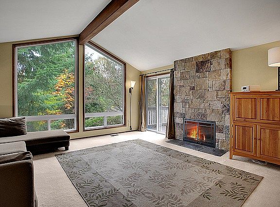 3rd image of 1901 177th Ave NE
