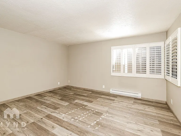 5400 Mountain Blvd #230 — Photo 11