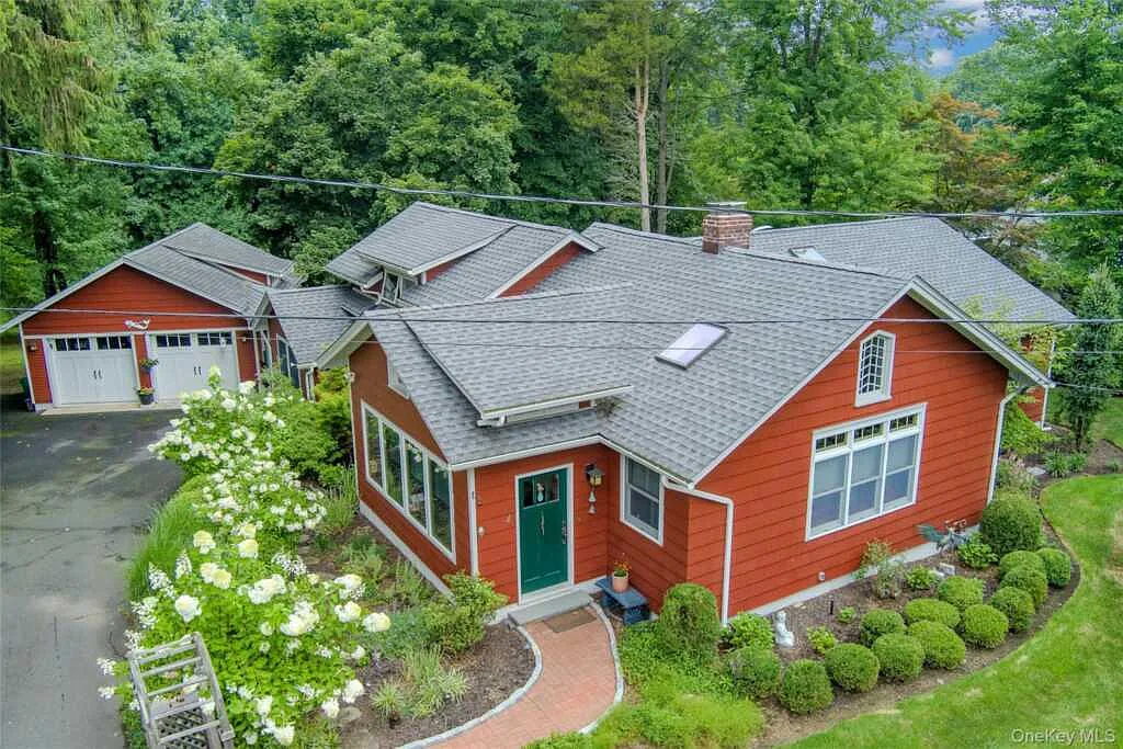 4 Carlann Lane, Valley Cottage, NY 10989 — Photo 1