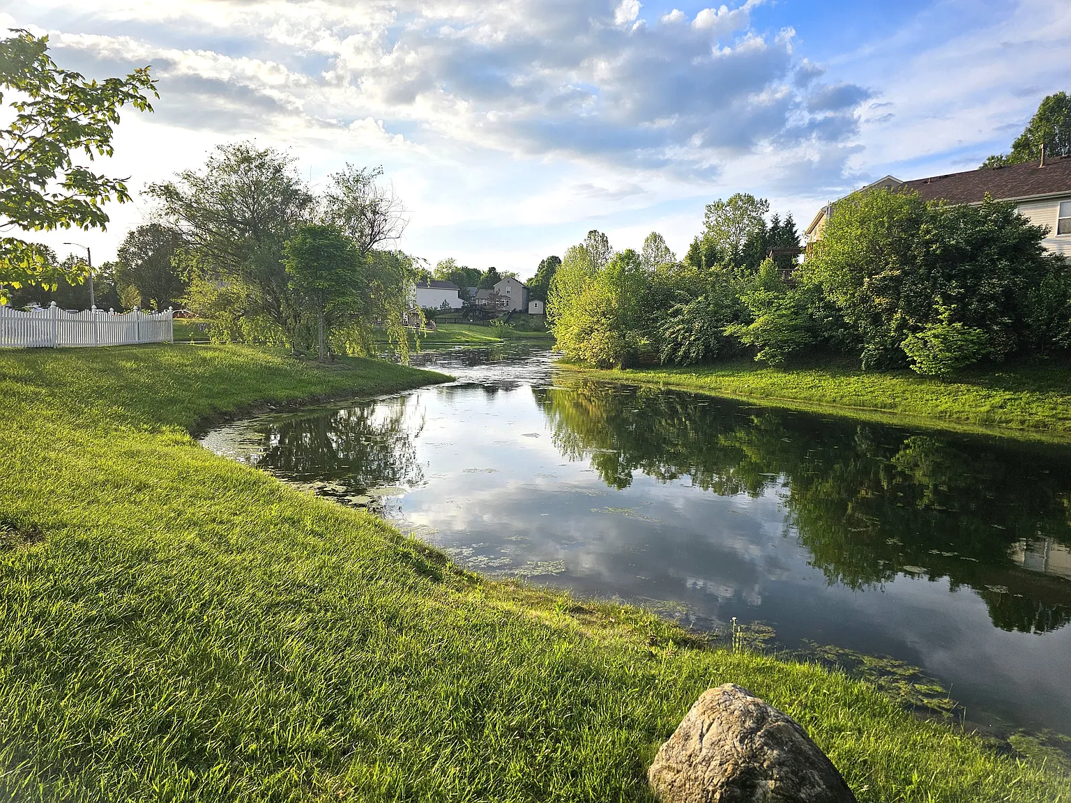 3 bed, 2.5 bath, 1959 sqft, $2,150 — Photo 4