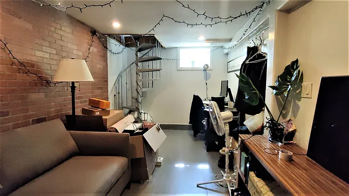 Rented by Signature Property Realty | media 21