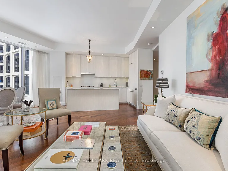 88 Davenport Rd #308 — Photo 8