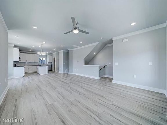 5th image of 3369R Norris St