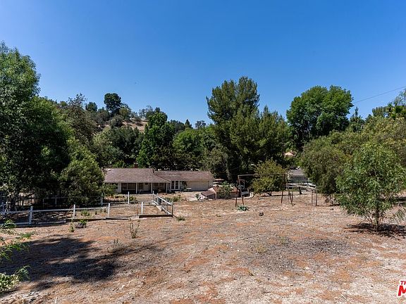 3rd image of 23909 Long Valley Rd