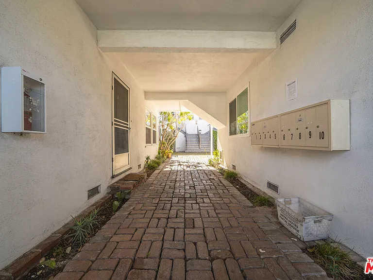 12012 Washington Pl #1 — Photo 3