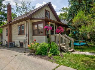 2209 S Rundle Ave, Lansing, MI 48910