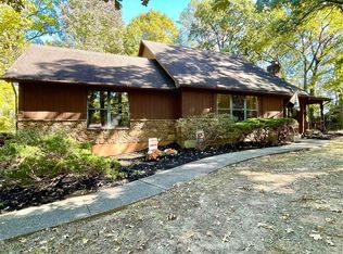 316 Oakwood Cir, Vine Grove, KY 40175