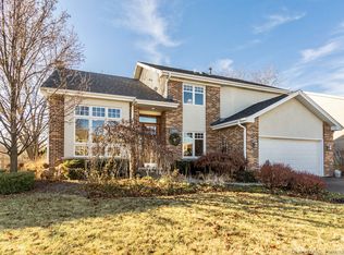 1103 Queen Ann Ln, Lake Zurich, IL 60047