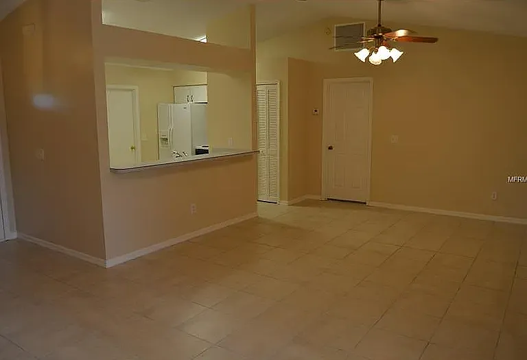 2871 Beckwith St — Photo 10