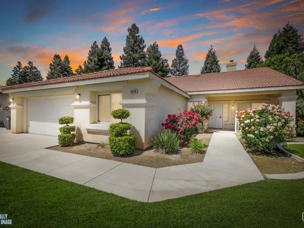 8600 Spanish Bay Dr, Bakersfield, CA 93312