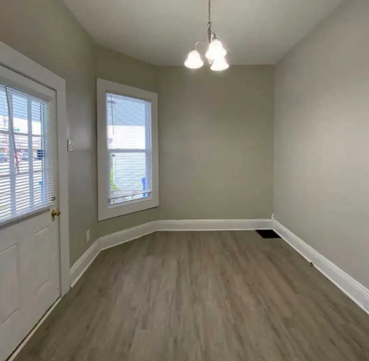 4 bed, 2000 sqft, $1,775 — Photo 3