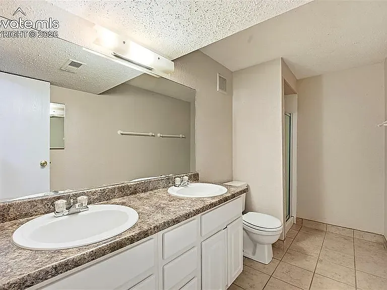 4 bed, 2910 sqft, $850 — Photo 4