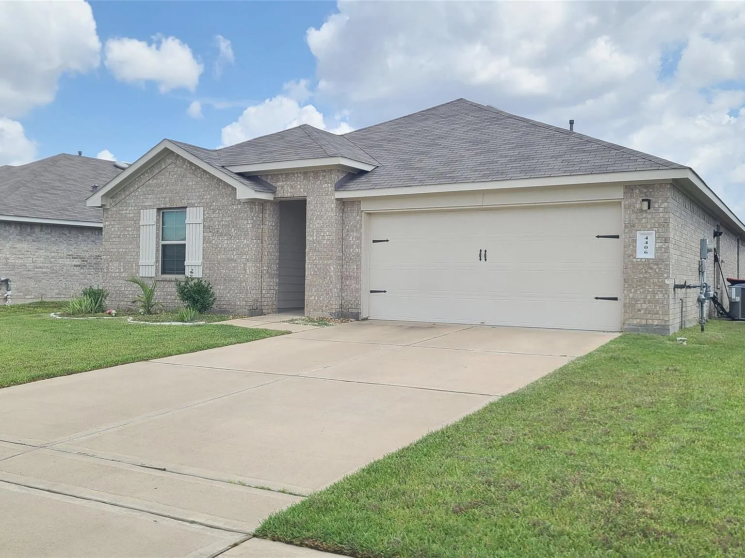 4 bed, 3.0 bath, 2146 sqft, $2,250 — Photo 2
