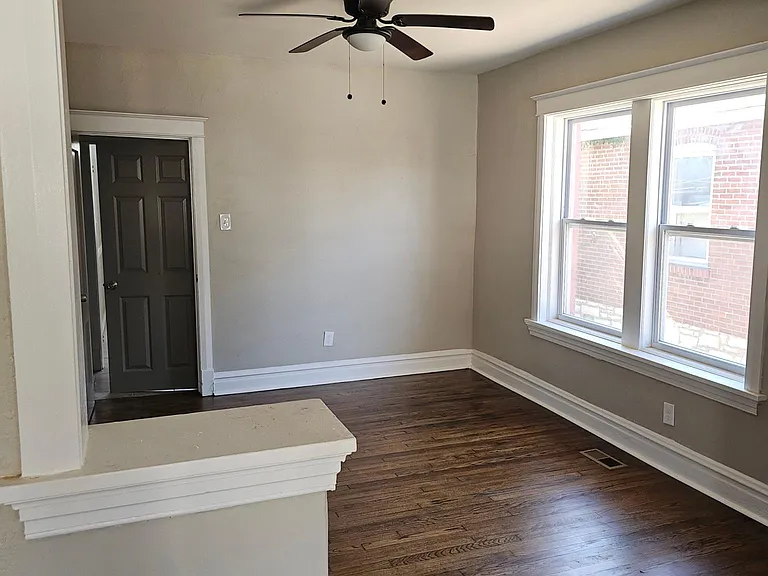 4852 San Francisco Ave — Photo 3