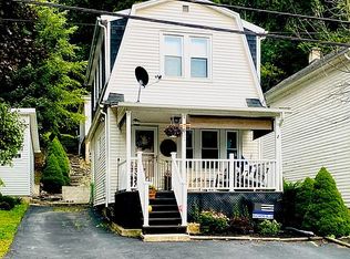 1031 Lower Demunds Rd, Dallas, PA 18612