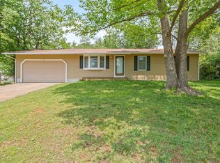 607 Smith St, Farmington, MO 63640