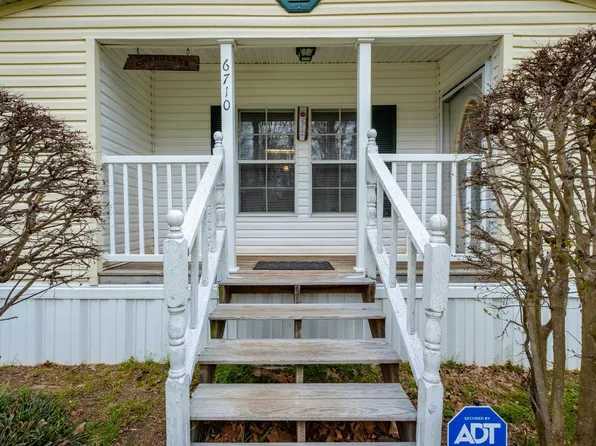 6700 Forrest Oak Dr, Pine Bluff, AR 71603