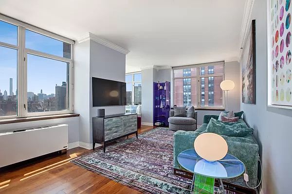 1st image of 1760 2nd Ave APT 27C