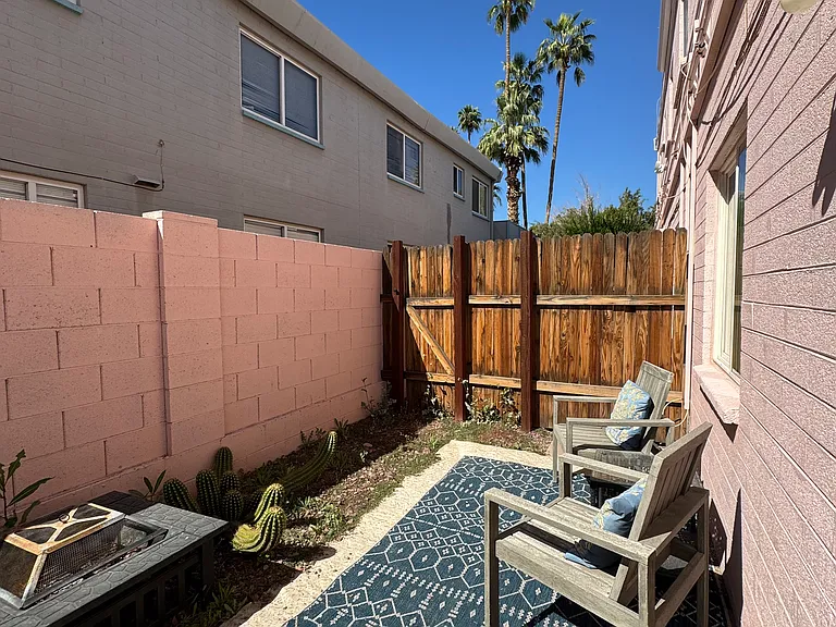6847 E 4th St #5 — Photo 8