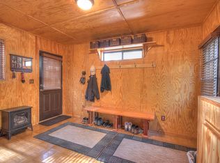 4182 N Mountain View Way, Parks, AZ 86018