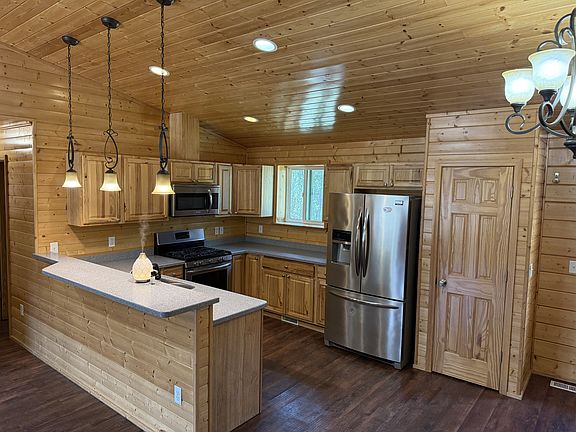 2nd image of 38935 Hermosa Dr