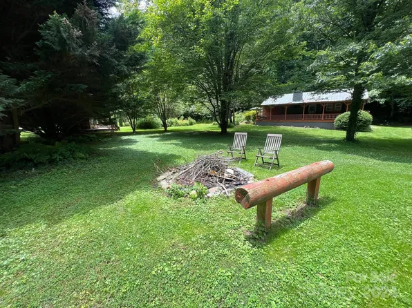 7775 Brown Mountain Beach Rd, Collettsville, NC 28611