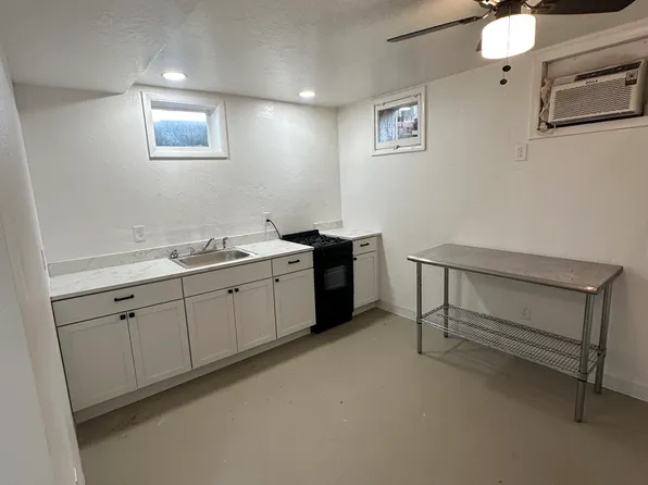 1619 S Quaker Ave #5, Tulsa, OK 74120