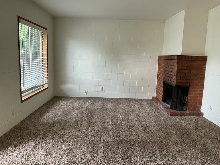 231 Market St — Photo 2