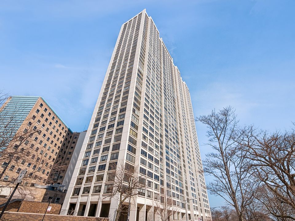 1st image of 2800 N Lake Shore Dr APT 2210
