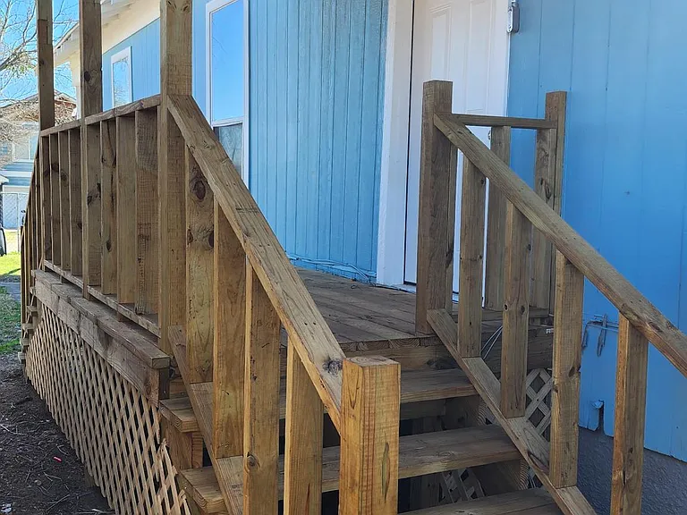 1728 Saint Louis Ave — Photo 2