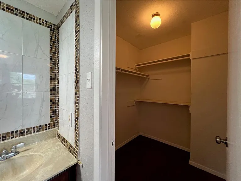 13843 New Village Ln — Photo 22