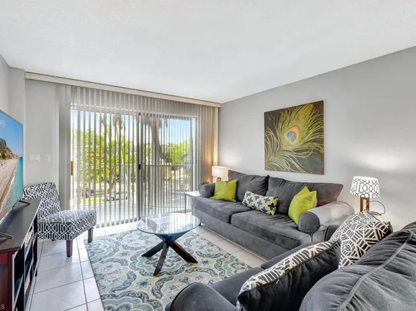 1300 Gulf Shore Blvd N, Naples, FL