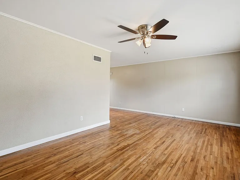 476 S 79th East Ave — Photo 4