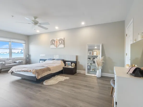 302 The Promenade image 38 of 48